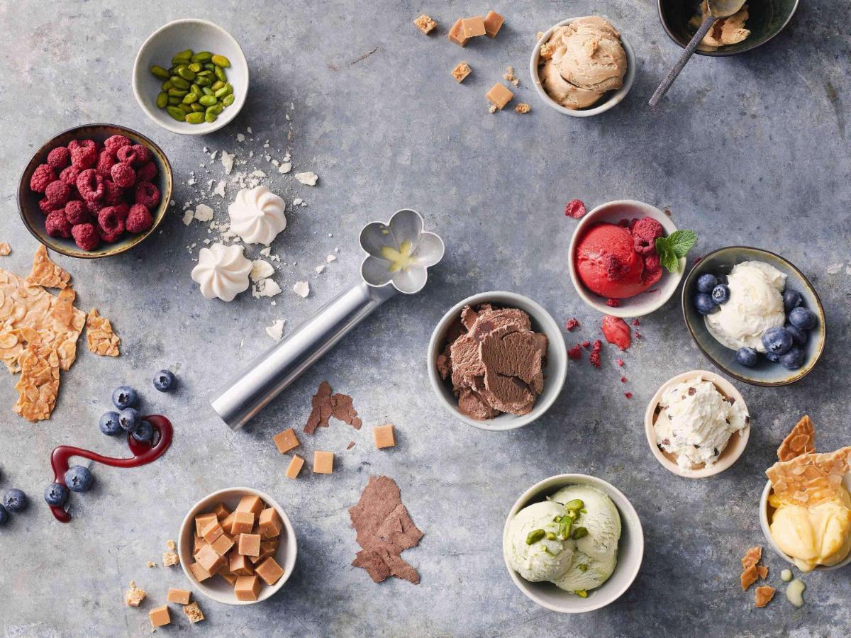 Movenpick Jumeirah Village Triangle Dubaj Zewnętrze zdjęcie Häagen-Dazs ice cream