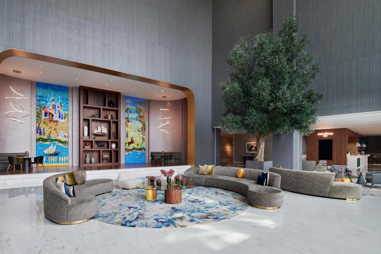 Movenpick Jumeirah Village Triangle Dubaj Zewnętrze zdjęcie The lobby of the hotel
